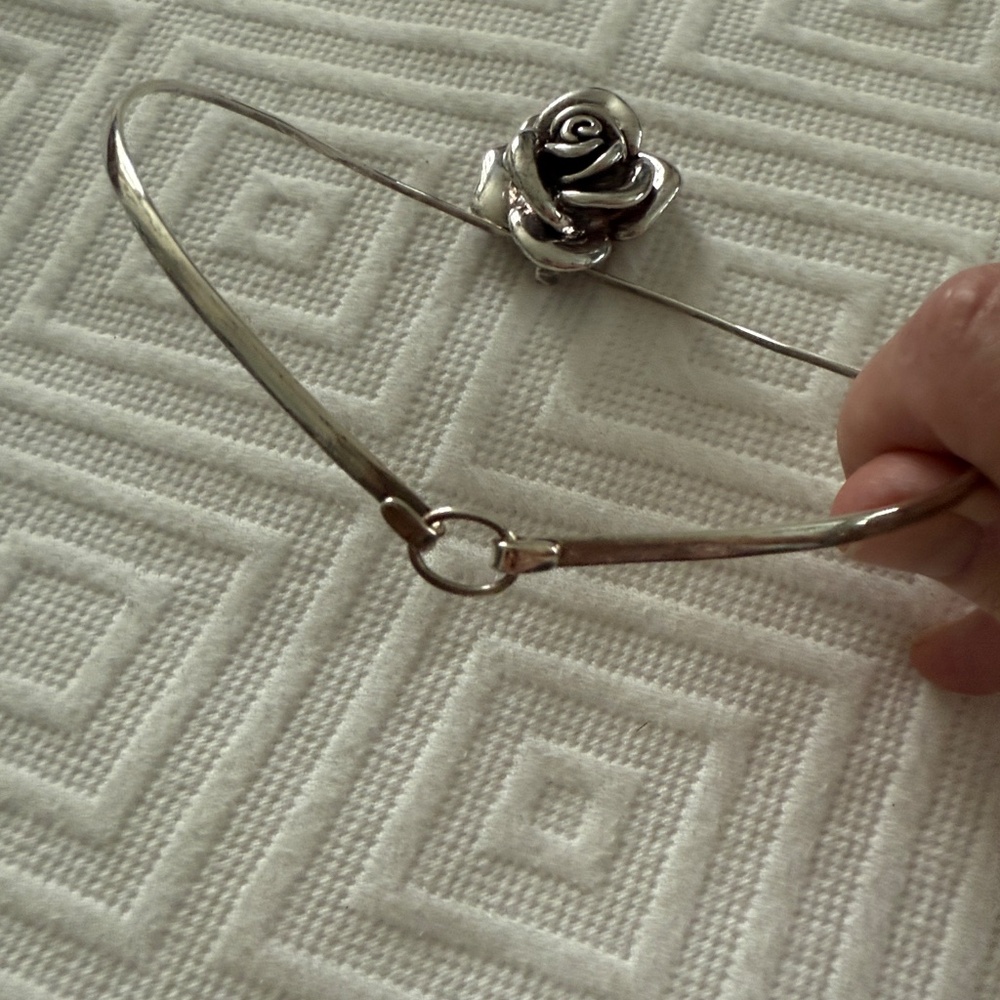 Elegant Rose Pendant Necklace Sterling Silver 925  New! $150 Beautiful detail! - Picture 4 of 5